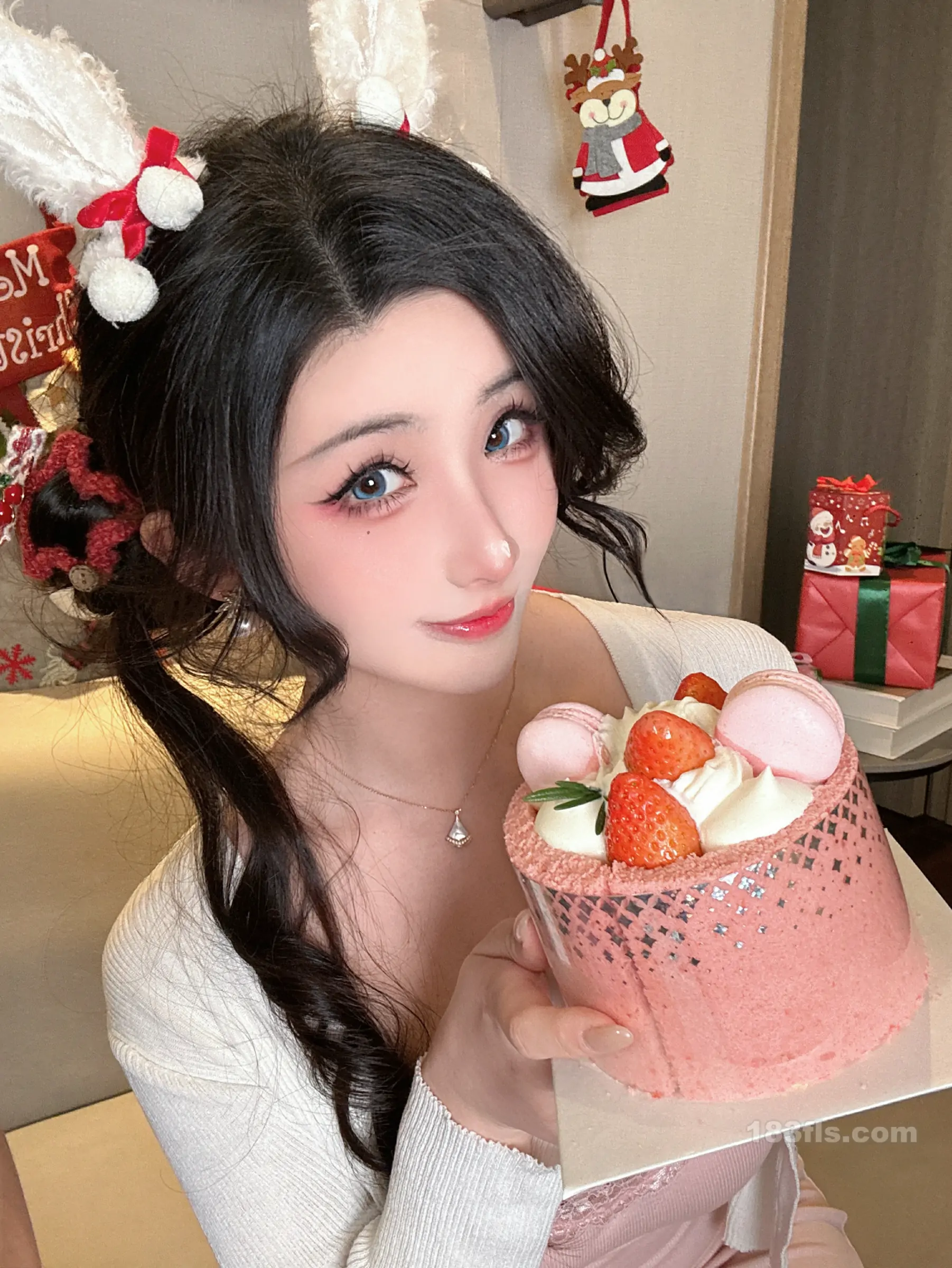 Gallery -         rioko凉凉子 – 圣诞草莓蛋糕 - 妹妹美 - Sister Beauty -        - image 1