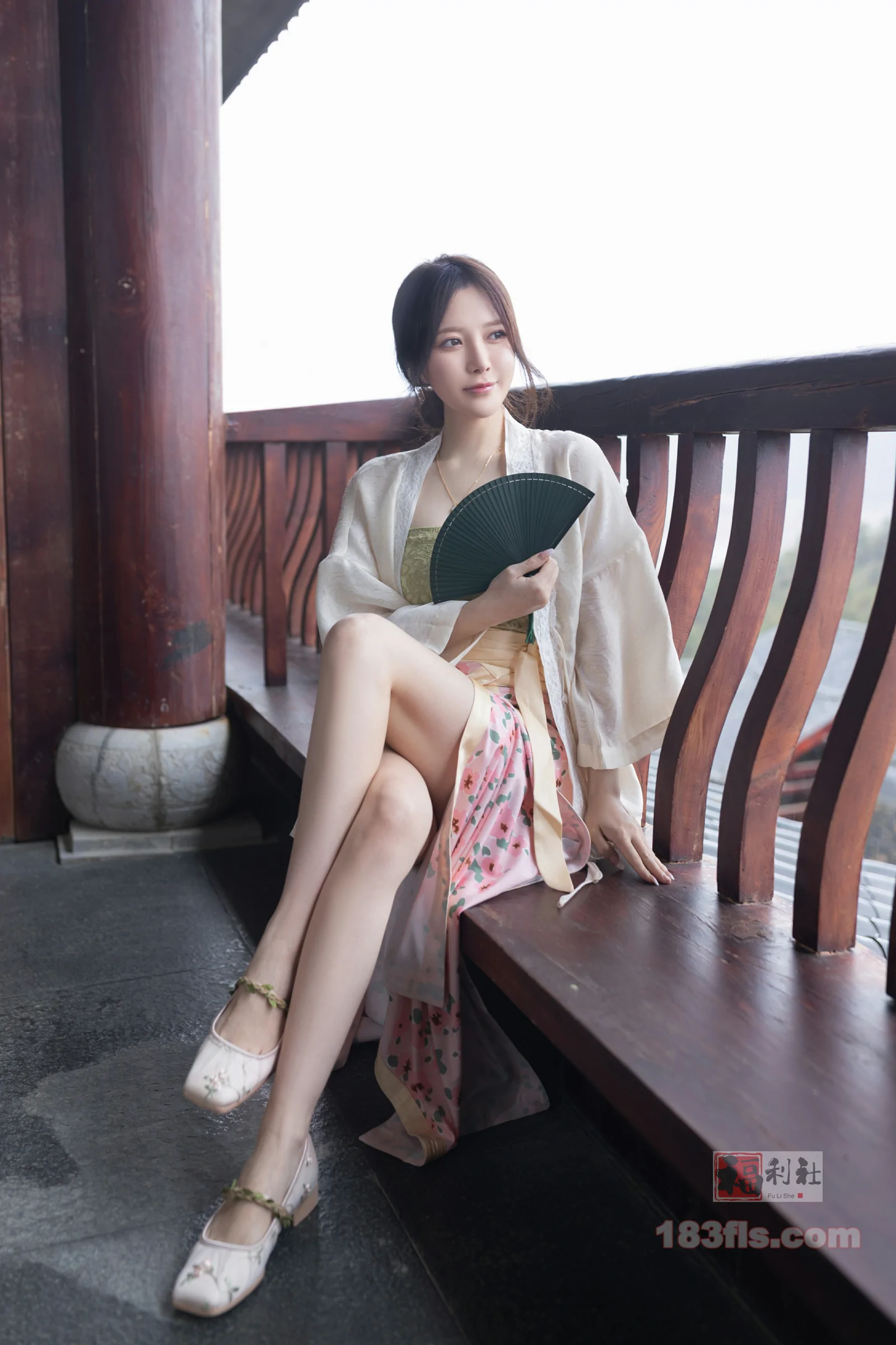 Gallery -         xiuren秀人网 - XiuRen 福利鱼子酱Fish大尺度内购无码流出浅色古装 - 妹妹美 - Sister Beauty -        - image 7