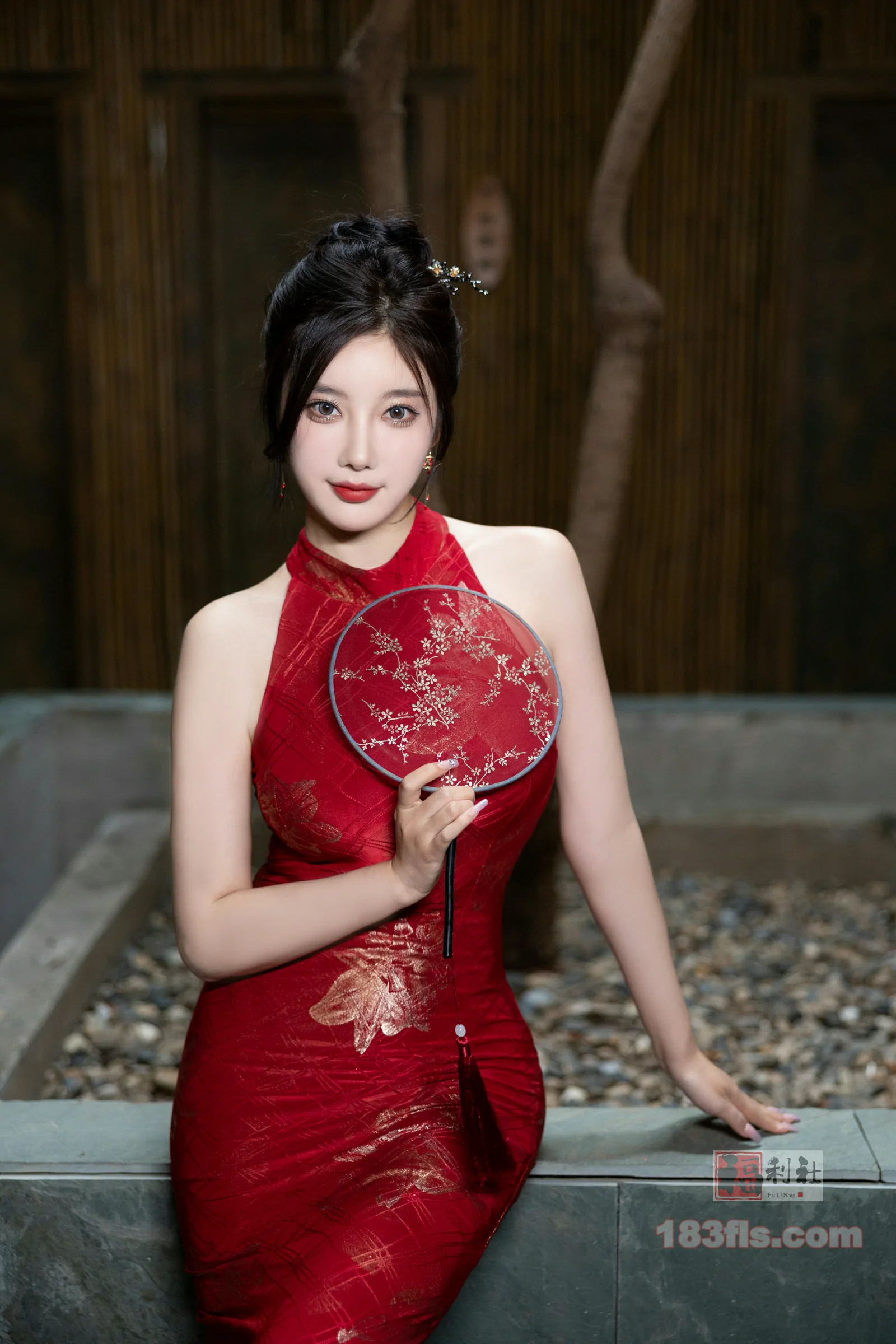 Gallery -         xiuren秀人网 - XiuRen 福利杨晨晨Yome大尺度内购无码流出红色旗袍 - 妹妹美 - Sister Beauty -        - image 2
