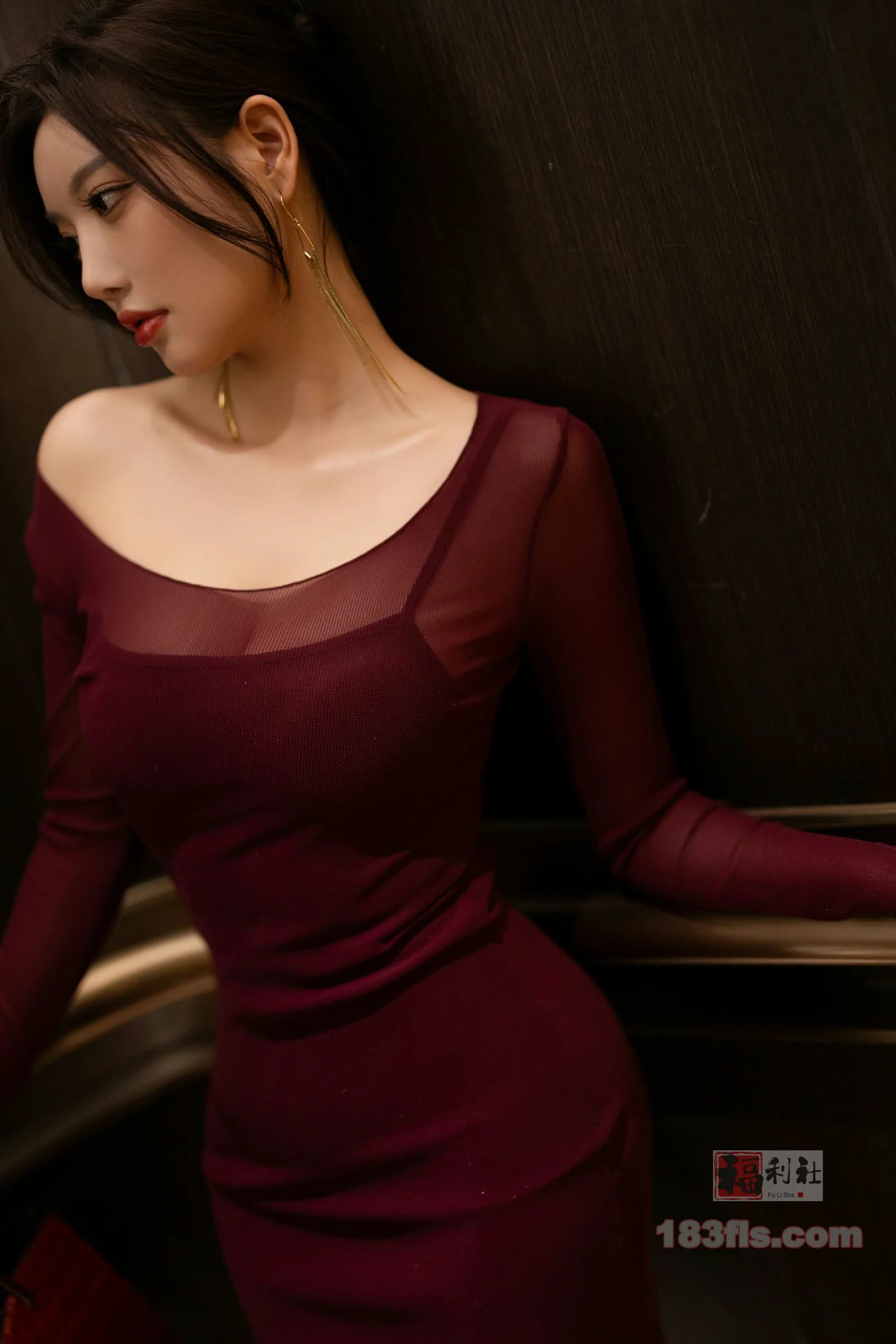Gallery -         xiuren秀人网 - XiuRen 福利杨晨晨Yome大尺度内购无码流出红色连衣短裙 - 妹妹美 - Sister Beauty -        - image 1