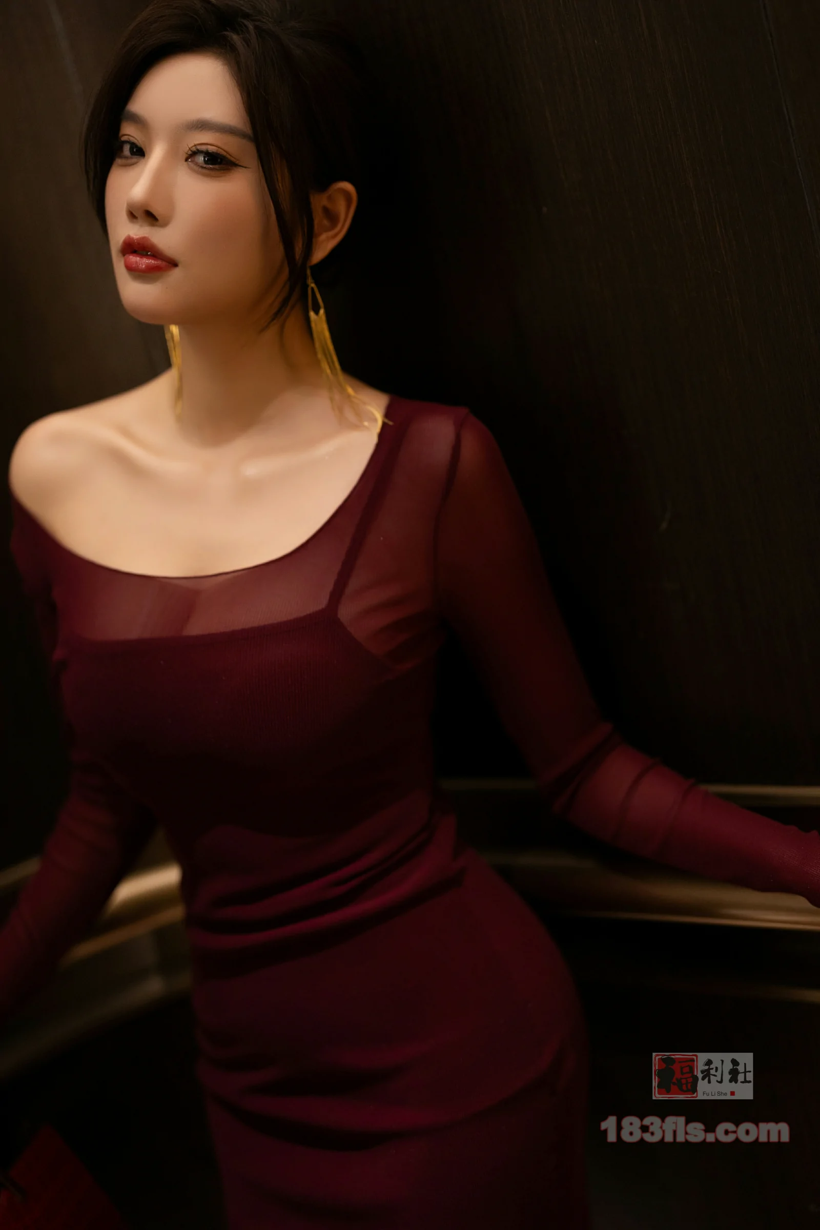 Gallery -         xiuren秀人网 - XiuRen 福利杨晨晨Yome大尺度内购无码流出红色连衣短裙 - 妹妹美 - Sister Beauty -        - image 2