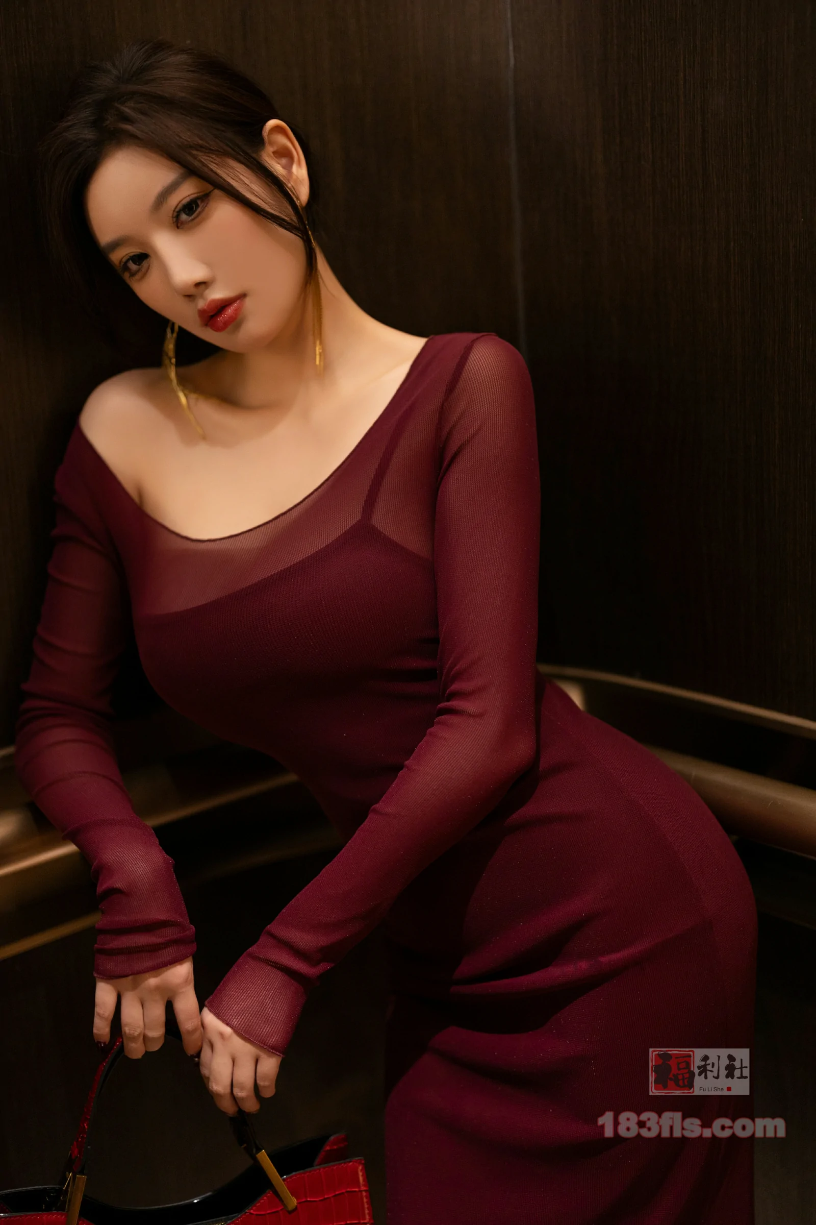 Gallery -         xiuren秀人网 - XiuRen 福利杨晨晨Yome大尺度内购无码流出红色连衣短裙 - 妹妹美 - Sister Beauty -        - image 5